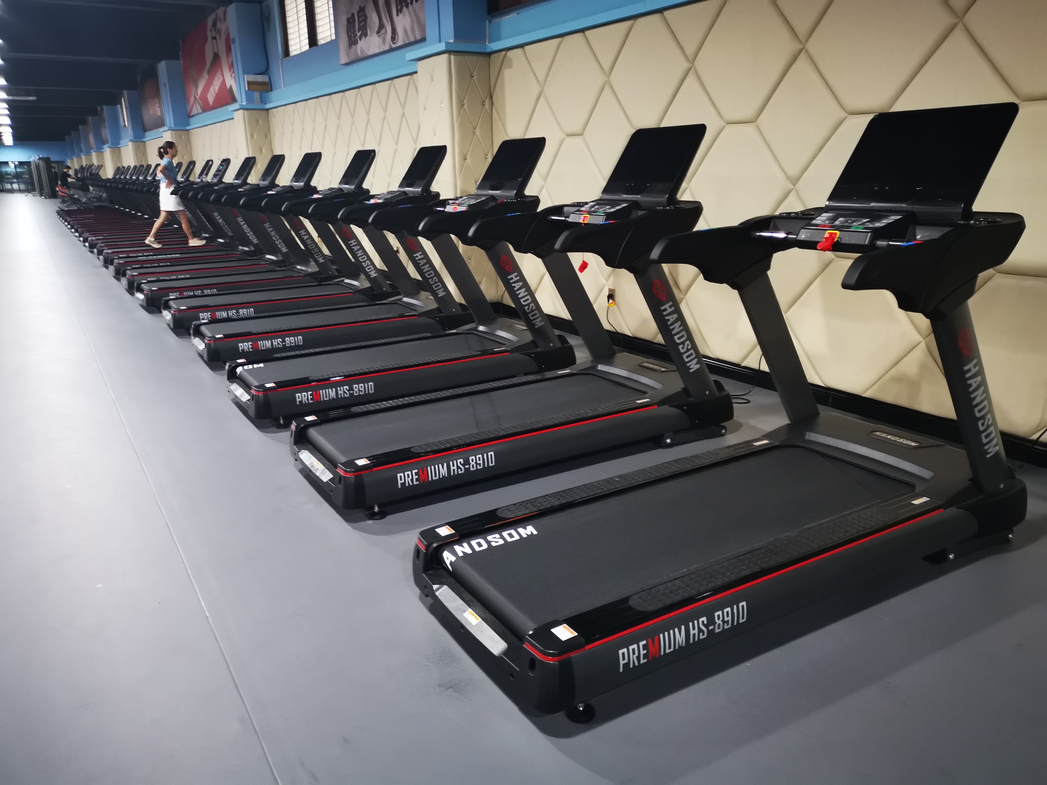 室內(nèi)健身器材跑步機(jī)應(yīng)該怎么選，我來告訴你！